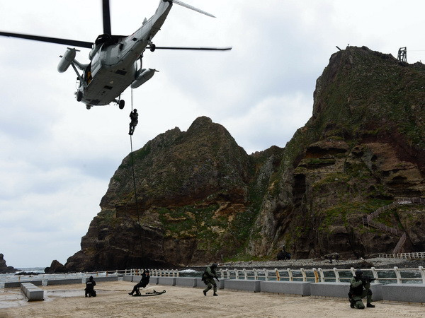 Hàn Quốc triệu Công sứ Nhật Bản về nội dung sách giáo khoa mới ảnh 1