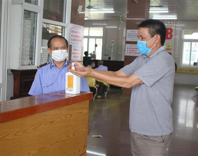 Kiểm soát lây nhiễm COVID-19 trong các cơ sở khám, chữa bệnh ảnh 1