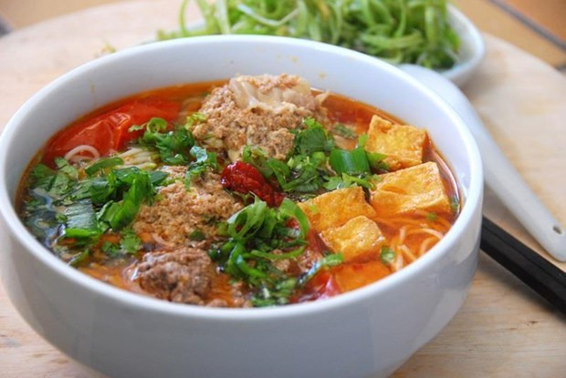 Bún riêu cua. (Ảnh: Tạp chí Đẹp) Hà Nội biến văn hóa ẩm thực thành sản phẩm du lịch đặc sắc ảnh 2