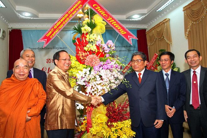 Lãnh đạo TPHCM chúc mừng Tết cổ truyền Lào và Campuchia ảnh 1