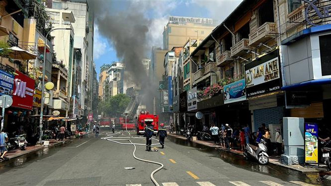 Xác định nguyên nhân ban đầu vụ cháy ở quán bar tại TP.HCM ảnh 1