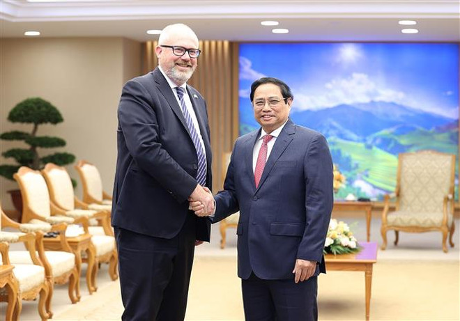 Thủ tướng tiếp Bộ trưởng phụ trách Thương mại và Sản xuất Australia ảnh 2