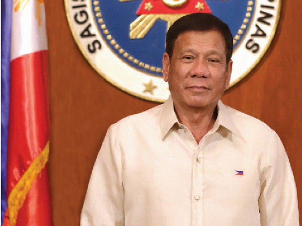 Tổng thống Philippines Duterte bắt đầu thăm chính thức Việt Nam ảnh 1