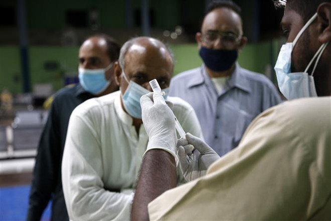 Pakistan lần đầu tiên ghi nhận ca nhiễm biến thể của virus ở Ấn Độ ảnh 1