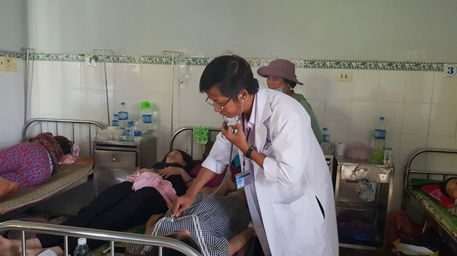 Bình Phước: Hơn 200 người nhập viện sau khi ăn tiệc cưới ảnh 2