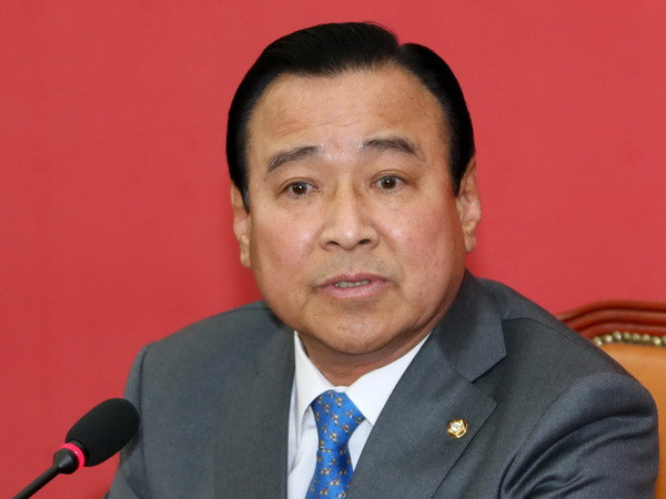 Cựu Thủ tướng Hàn Quốc Lee Wan-koo bị kết tội nhận hối lộ ảnh 1