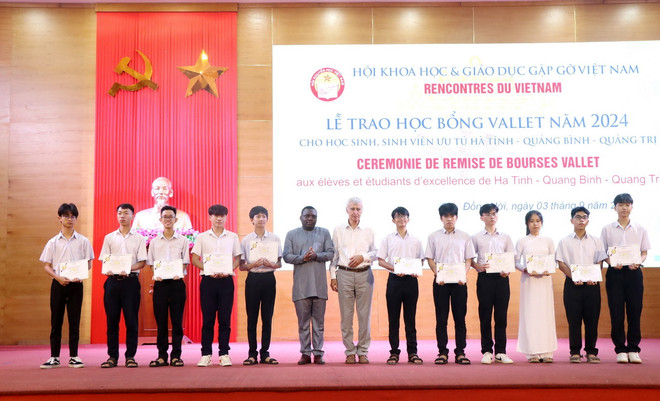 ttxvn_hoc bong Vallet.jpg