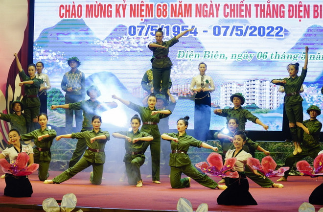 Hình ảnh hoạt động nhân kỷ niệm 68 năm Chiến thắng Điện Biên Phủ ảnh 10