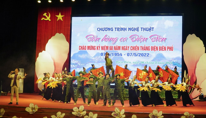 Hình ảnh hoạt động nhân kỷ niệm 68 năm Chiến thắng Điện Biên Phủ ảnh 8