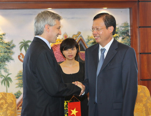 Công bố mức thu nhập của lãnh đạo 11 tập đoàn kinh tế lớn ảnh 1