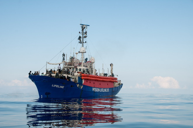 Italy cấm tàu của các tổ chức phi chính phủ cập cảng trong mùa Hè ảnh 1