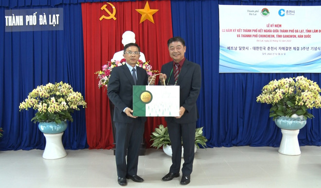 Nhiều hoạt động kỷ niệm quan hệ kết nghĩa giữa Đà Lạt và Chuncheon ảnh 1