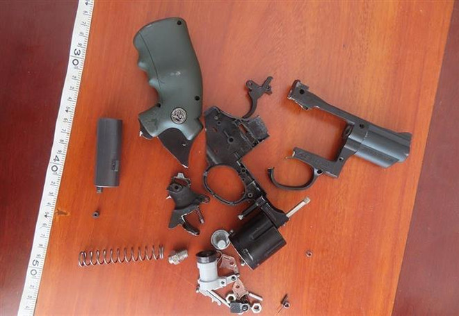 An Giang: Bắt đối tượng nhận sửa chữa và mua bán vũ khí quân dụng ảnh 2