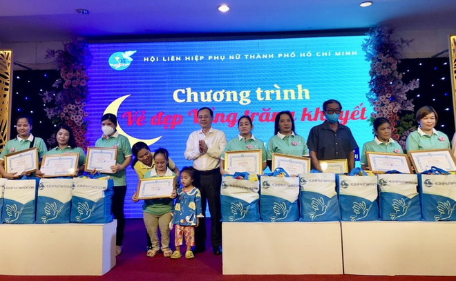 TP.HCM: Biểu dương 25 gương phụ nữ khuyết tật vượt khó ảnh 1