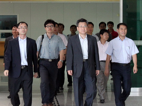 Hàn Quốc quyết đàm phán với Triều Tiên về mức lương tại Keasong ảnh 1