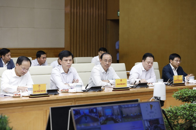Các thành viên Ban Chỉ đạo tham dự phiên họp. (Ảnh: Dương Giang/TTXVN) Phiên họp thứ 3 Ban Chỉ đạo các công trình, dự án quan trọng quốc gia ảnh 3