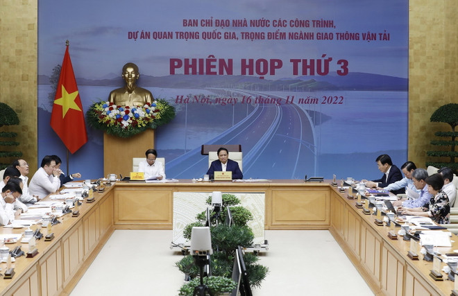 Thủ tướng Phạm Minh Chính, Trưởng Ban Chỉ đạo chủ trì phiên họp. (Ảnh: Dương Giang/TTXVN) Phiên họp thứ 3 Ban Chỉ đạo các công trình, dự án quan trọng quốc gia ảnh 1