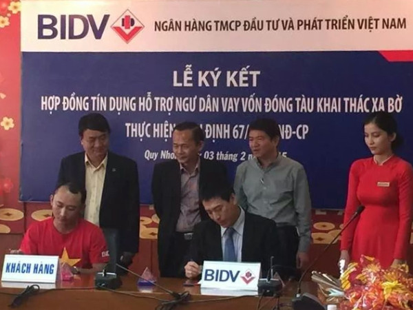 Ký kết giải ngân 61 tỷ đồng cho ngư dân Bình Định đóng tàu vỏ thép ảnh 2