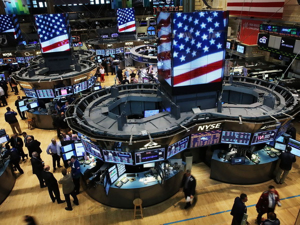 Chứng khoán toàn cầu khởi sắc, S&P lần đầu vượt 2.000 điểm ảnh 1