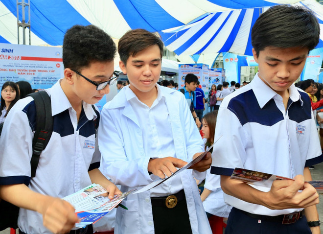 Sẽ hình thành hệ thống tư vấn hỗ trợ chuyên nghiệp đối với học sinh ảnh 1