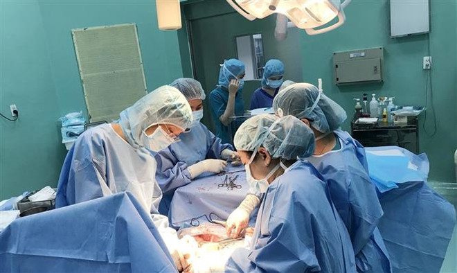 TP.HCM: Cứu sống hai mẹ con sản phụ bị suy tim, tăng áp phổi nặng ảnh 1