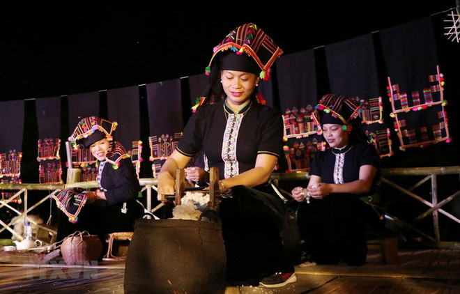 Hà Nội: Tháng Tư với “Sắc màu văn hóa các dân tộc Việt Nam” ảnh 2