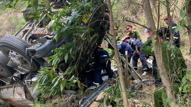 Vụ tai nạn nghiêm trọng ở Phú Yên: Xác định danh tính các nạn nhân ảnh 1