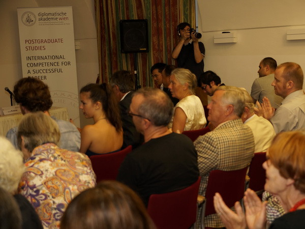 80 học giả, phóng viên tham dự hội thảo về Biển Đông tại Áo ảnh 2