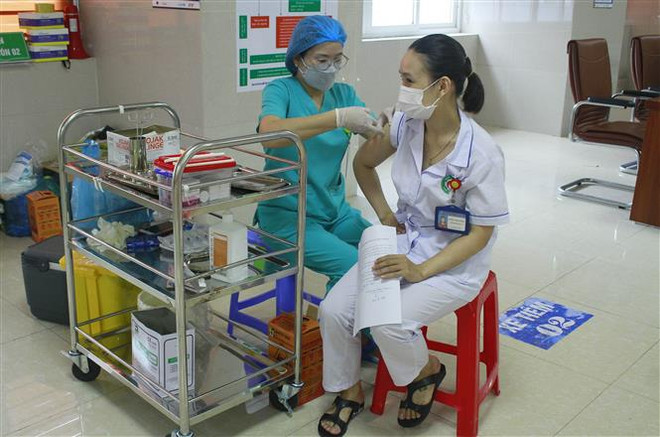 Tâm lý 'chín ép' làm tăng nguy cơ tái bùng phát dịch bệnh COVID-19 ảnh 2