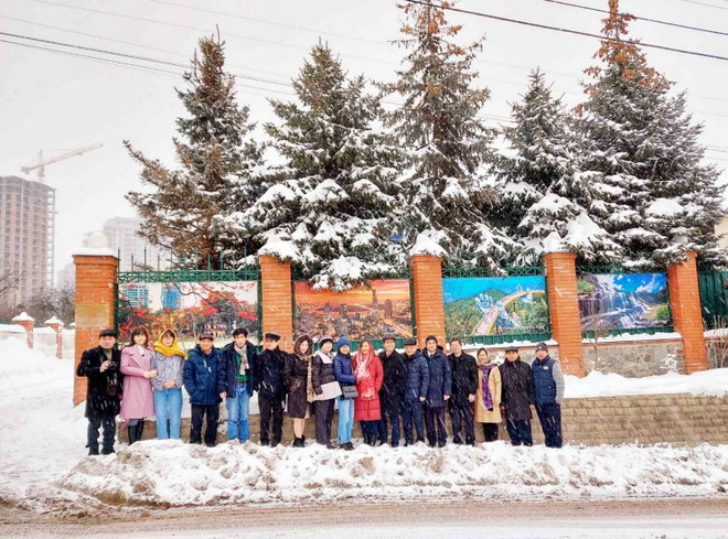 Ưu tiên tháo gỡ khó khăn cho người Việt ở Ukraine trong dịch COVID-19 ảnh 3