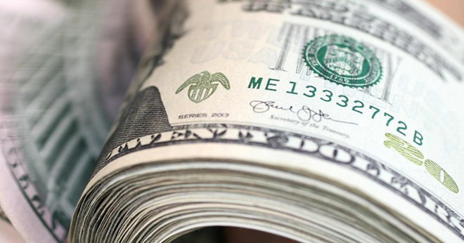 Tổng thống Mỹ Donald Trump ký dự luật chi tiêu 1.300 tỷ USD ảnh 1