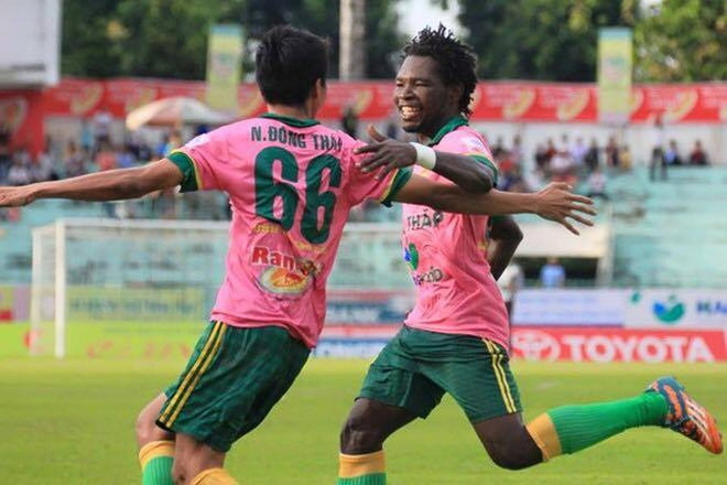 Phá lưới HAGL, cầu thủ Đồng Tháp được tặng 1 chỉ vàng ảnh 1