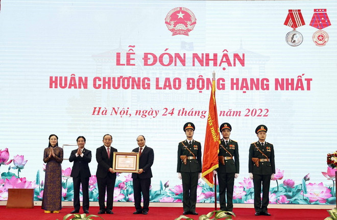 Lãnh đạo Đảng, Nhà nước dự Lễ kỷ niệm 30 năm tái lập VP Chủ tịch nước ảnh 2