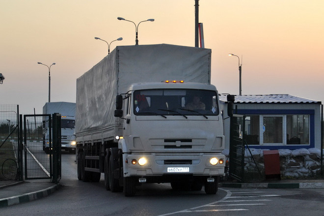 Nga cử đoàn xe cứu trợ nhân đạo thứ 42 tới miền Đông Ukraine ảnh 1