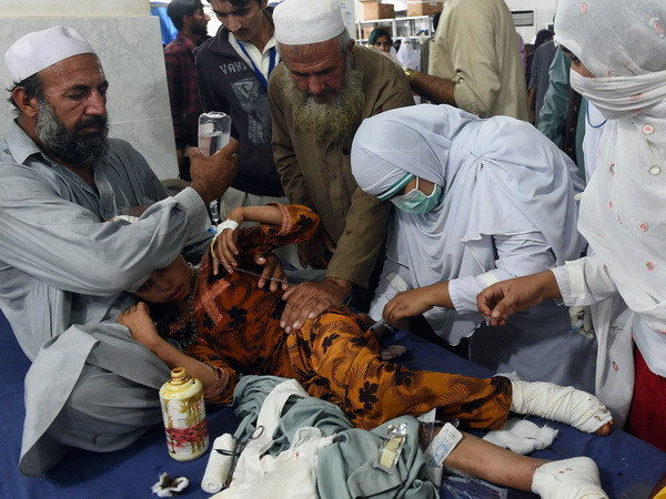 Khoảng 70 người đã thiệt mạng do động đất mạnh tại Nam Á ảnh 1