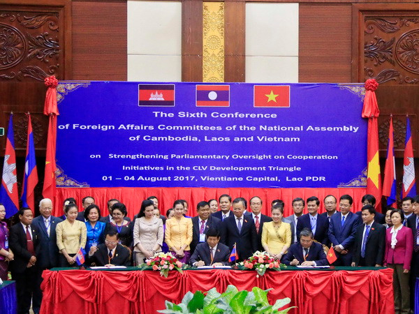 Ủy ban Đối ngoại Quốc hội Campuchia-Lào-Việt tăng cường hợp tác ảnh 1