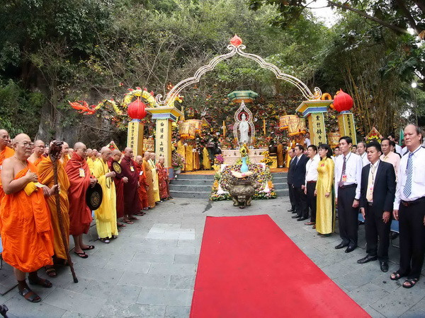 Đã Nẵng: Khai hội Lễ hội Quán Thế Âm 19/2 - Ngũ Hành Sơn 2017 ảnh 2