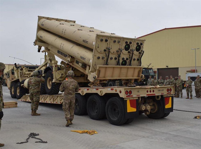 Hệ thống THAAD tại Doanh trại Humphreys ở Pyeongtaek, Hàn Quốc. (Nguồn: Yonhap) Lực lượng Mỹ tại Hàn Quốc diễn tập khẩu đội pháo THAAD ảnh 1