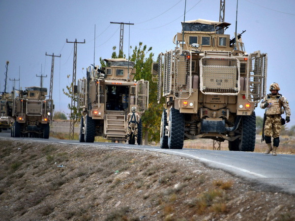 Tổng thống Mỹ đang theo đuổi chính sách tự sát tại Afghanistan ảnh 1