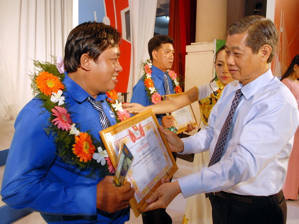 Trao Giải Nguyễn Văn Trỗi cho 27 thanh niên công nhân ưu tú ảnh 1