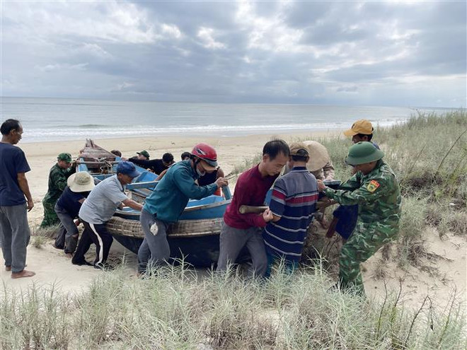 Quảng Trị gấp rút triển khai đảm bảo an toàn cho ngư dân và tàu thuyền ảnh 3