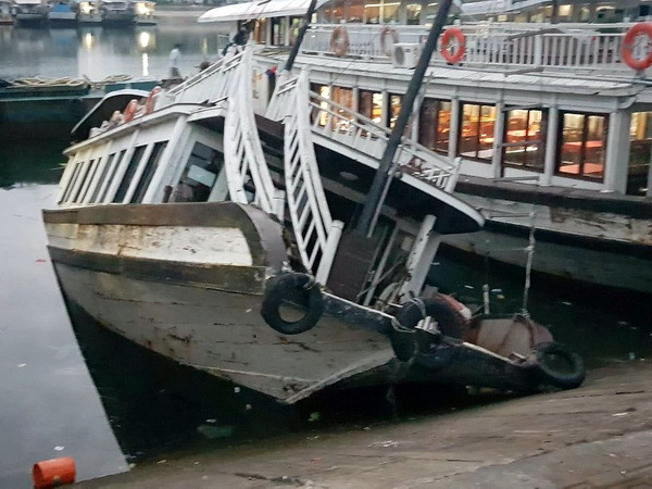 Quảng Ninh: Tạm đình chỉ hoạt động 4 tàu du lịch để kiểm tra an toàn ảnh 1