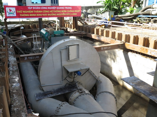 TP. Hồ Chí Minh: ''Siêu máy bơm'' tê liệt khi xảy ra ngập nước ảnh 1