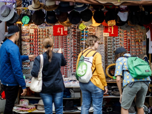 Lương tăng chậm hơn lạm phát, bài toán khó giải cho kinh tế Anh ảnh 1