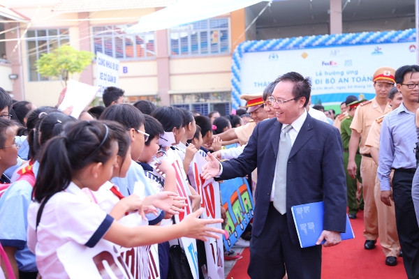 Thành phố Hồ Chí Minh hưởng ứng chương trình Đi bộ An toàn ảnh 2