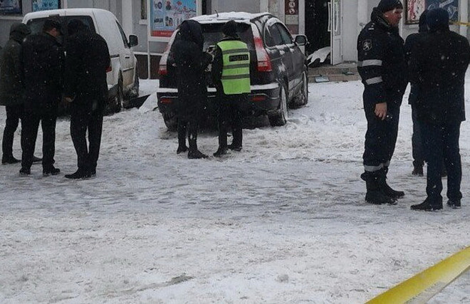 Nổ lựu đạn làm rung chuyển một cửa hàng tiện ích ở thủ đô Moldova ảnh 1