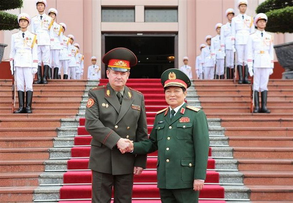 Bộ trưởng Quốc phòng Cộng hòa Belarus thăm chính thức Việt Nam ảnh 1
