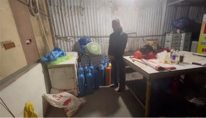 Quảng Ninh: Phát hiện, xử lý nghiêm các vụ buôn bán khí cười ảnh 1