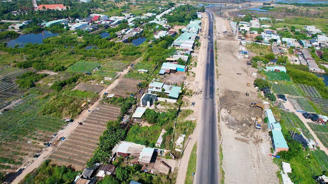 ttxvn_duong ven bien Vung Tau-Binh Thuan1.jpg