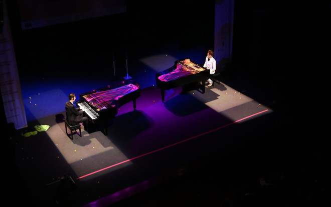 "Cuộc chiến dương cầm" của bộ đôi người Đức chinh phục Hà Nội ảnh 1